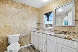 130 Tamana Dr, Tiki Island, TX 77554 - Photo 6