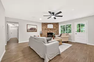 247 Castlewood Dr, Spring, TX 77386 - Photo 6