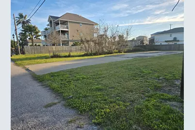 1013 63rd Street, Galveston, TX 77551 - Photo 2