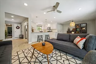 8827 McAvoy Dr, Houston, TX 77074 - Photo 10