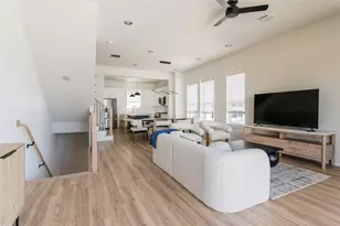 2426 Ella Blvd, Houston, TX 77008 - Photo 10