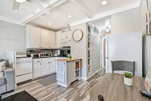 6102 Seawall Blvd, Galveston, TX 77551 - Photo 10
