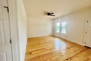 228 N Dixie St, Brenham, TX 77833 - Photo 2