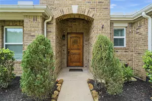 2018 Leisure Ln, League City, TX 77573 - Photo 4