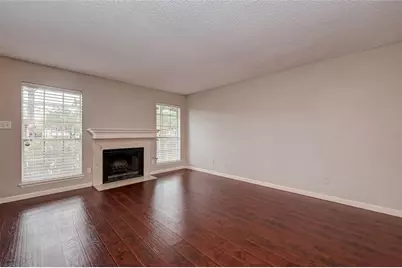 10615 Briar Forest Drive #902, Houston, TX 77042 - Photo 4