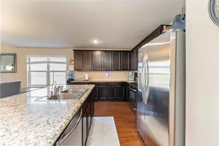 9902 Bezeled Cir Ln, Rosharon, TX 77583 - Photo 4