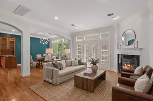 1007 Crocker St, Houston, TX 77019 - Photo 2