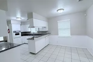 7003 Captain Dr, Houston, TX 77036 - Photo 6