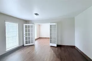 7003 Captain Dr, Houston, TX 77036 - Photo 2