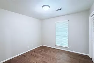 7003 Captain Dr, Houston, TX 77036 - Photo 12