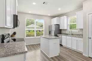 903 Crystal River Rd, Conroe, TX 77316 - Photo 6