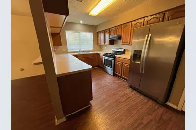 3102 Pebble Lake Drive, Sugar Land, TX 77479 - Photo 8