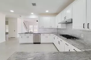 20711 Mansfield Bay Ln, Richmond, TX 77407 - Photo 10