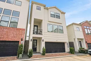 1022 Green Kensington Dr, Houston, TX 77008 - Photo 2