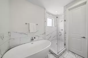 1022 Green Kensington Dr, Houston, TX 77008 - Photo 36