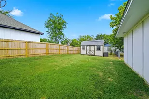 700 N Owensville St, Franklin, TX 77856 - Photo 18