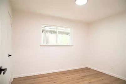 9214 Woodland Oaks Drive, Houston, TX 77040 - Photo 28