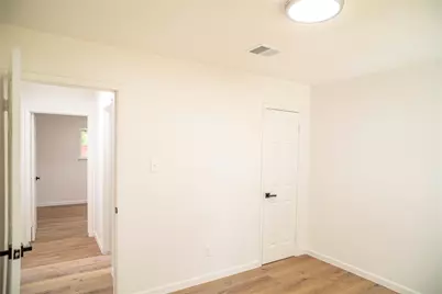 9214 Woodland Oaks Drive, Houston, TX 77040 - Photo 8