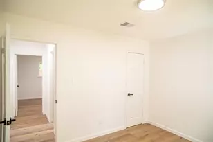 9214 Woodland Oaks Dr, Houston, TX 77040 - Photo 8