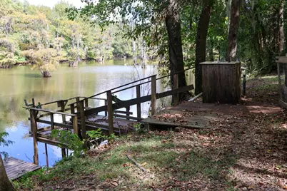 410 Lakeview Drive, Cleveland, TX 77327 - Photo 2