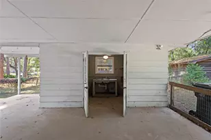 901 Myrtle St, Woodville, TX 75979 - Photo 18