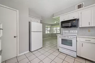 5703 Green Timbers Dr, Humble, TX 77346 - Photo 14