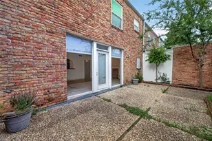 8615 La Fonte St, Houston, TX 77024 - Photo 46