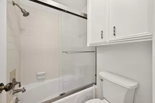 8615 La Fonte St, Houston, TX 77024 - Photo 40