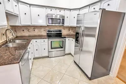 8615 La Fonte Street, Houston, TX 77024 - Photo 12