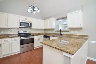 155 April Waters Dr W, Conroe, TX 77356 - Photo 8