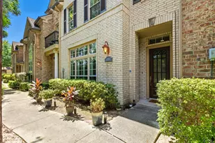 1044 Memorial Village Dr, Houston, TX 77024 - Photo 1