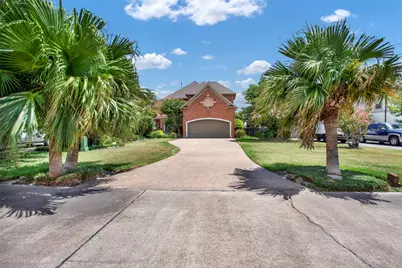 2668 E Bayshore Drive, San Leon, TX 77539 - Photo 2