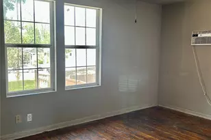 605 E Hunnicutt St, Baytown, TX 77520 - Photo 6