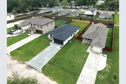 2904 5th Street, Bay City, TX 77414 - Photo 2