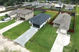2904 5th St, Bay City, TX 77414 - Photo 2