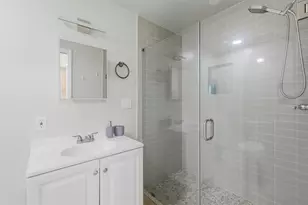 5323 S Braeswood Blvd, Houston, TX 77096 - Photo 32