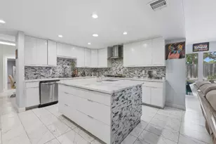 5323 S Braeswood Blvd, Houston, TX 77096 - Photo 10