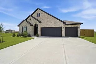 212 San Marcos Trl, Dayton, TX 77535 - Photo 2