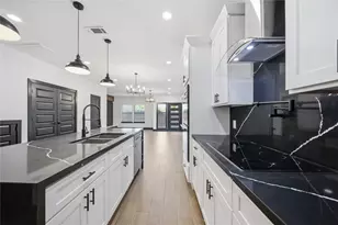 4929 Wilmington St, Houston, TX 77033 - Photo 10