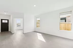 1017 S Oakhurst Dr, Dayton, TX 77535 - Photo 6