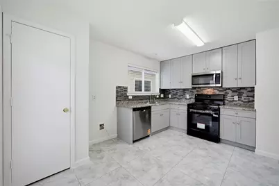 26872 Wellington Court, Kingwood, TX 77339 - Photo 14