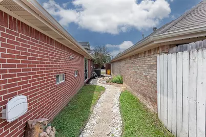 716 N 31st Street, Nederland, TX 77627 - Photo 36