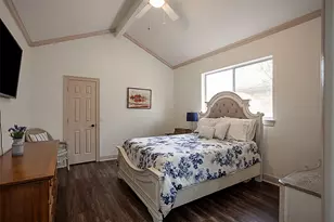 716 N 31st St, Nederland, TX 77627 - Photo 12
