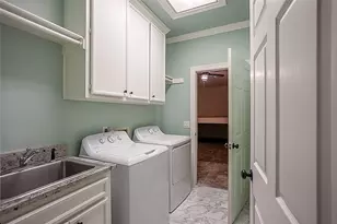 716 N 31st St, Nederland, TX 77627 - Photo 28