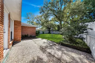 10719 Burgoyne Rd, Houston, TX 77042 - Photo 28