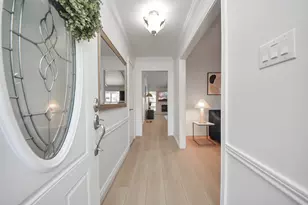 10719 Burgoyne Rd, Houston, TX 77042 - Photo 4