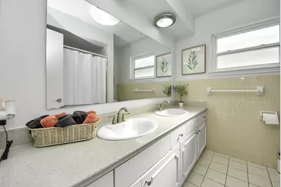 10719 Burgoyne Road, Houston, TX 77042 - Photo 18