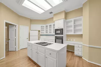 13826 Aspen Cove Drive, Houston, TX 77077 - Photo 2