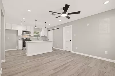 10531 Royal Oaks Drive, Houston, TX 77016 - Photo 10