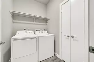 9431 Jutland Rd, Houston, TX 77033 - Photo 30